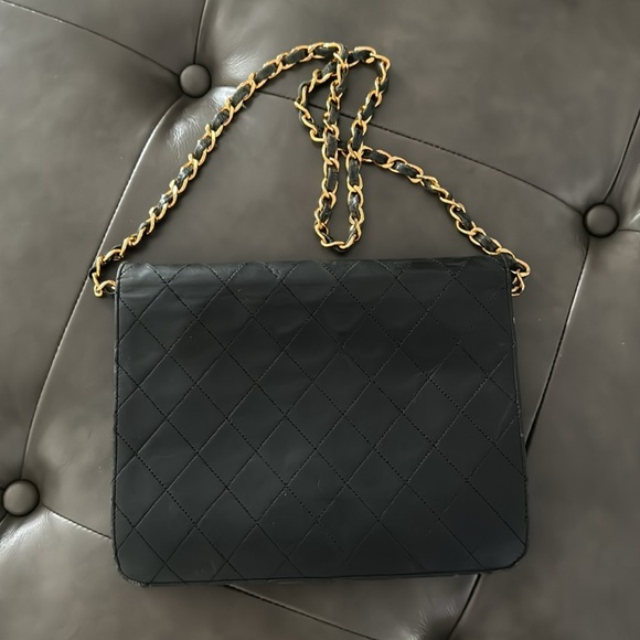 VINTAGE Chanel Shoulder Crossbody Flap Bag - Picture 11 of 14